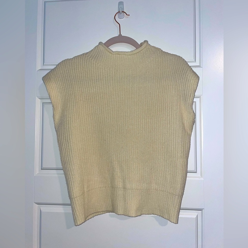 Sleeveless sweater